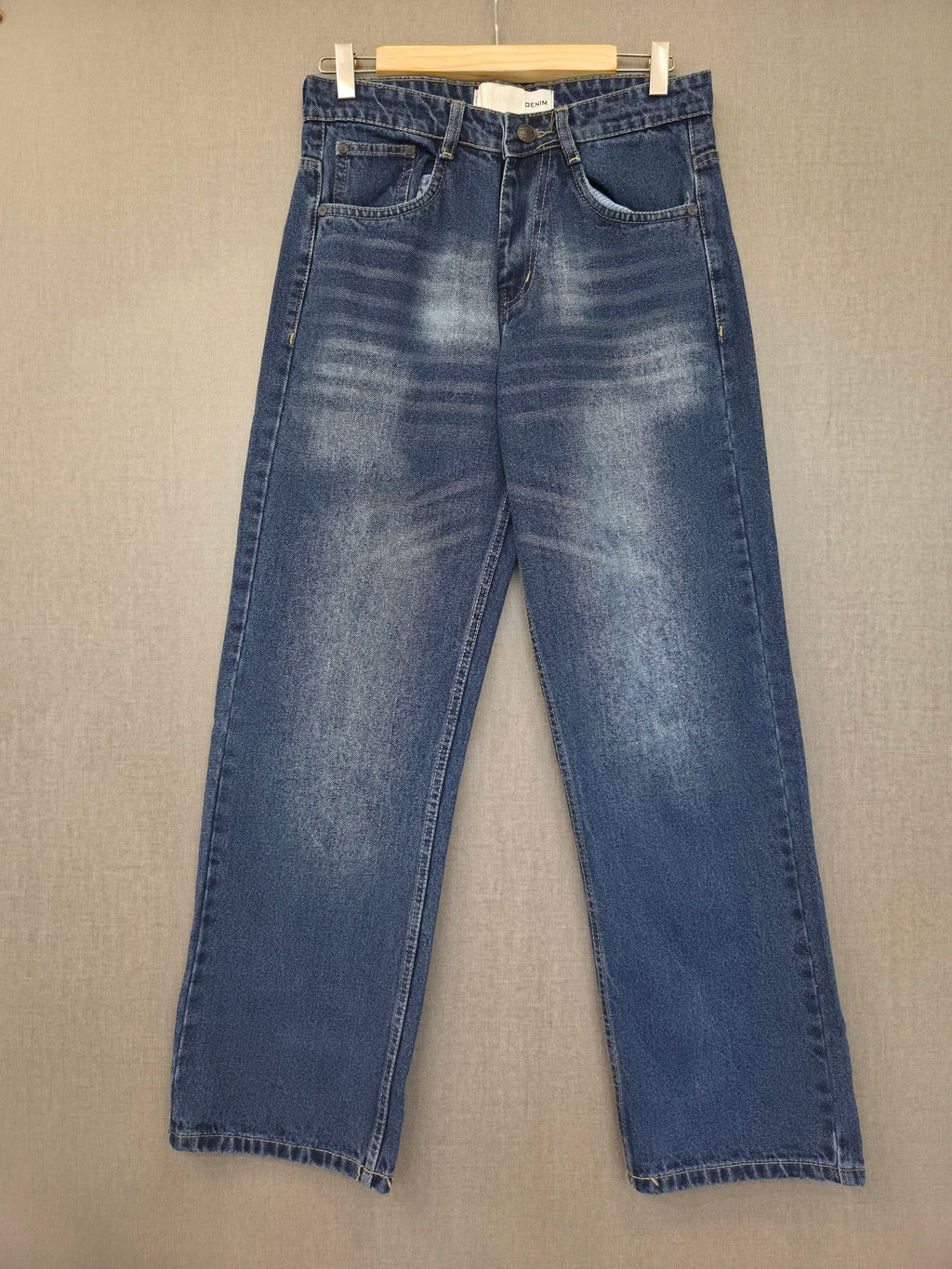 Classic Straight Fit Jeans - Washed Blue