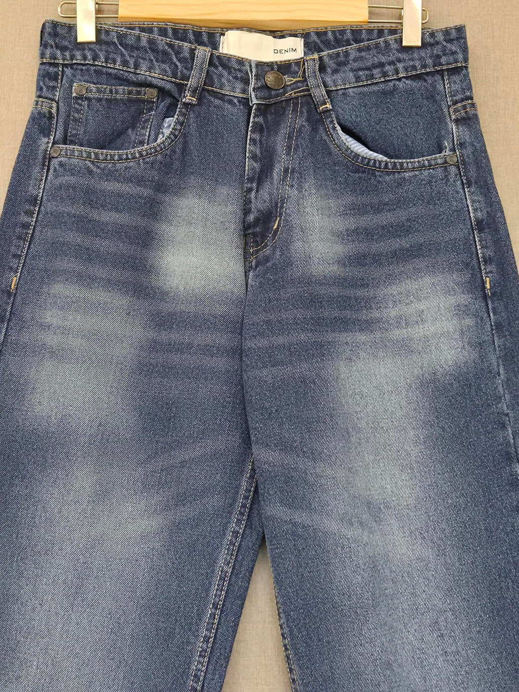 Classic Straight Fit Jeans - Washed Blue