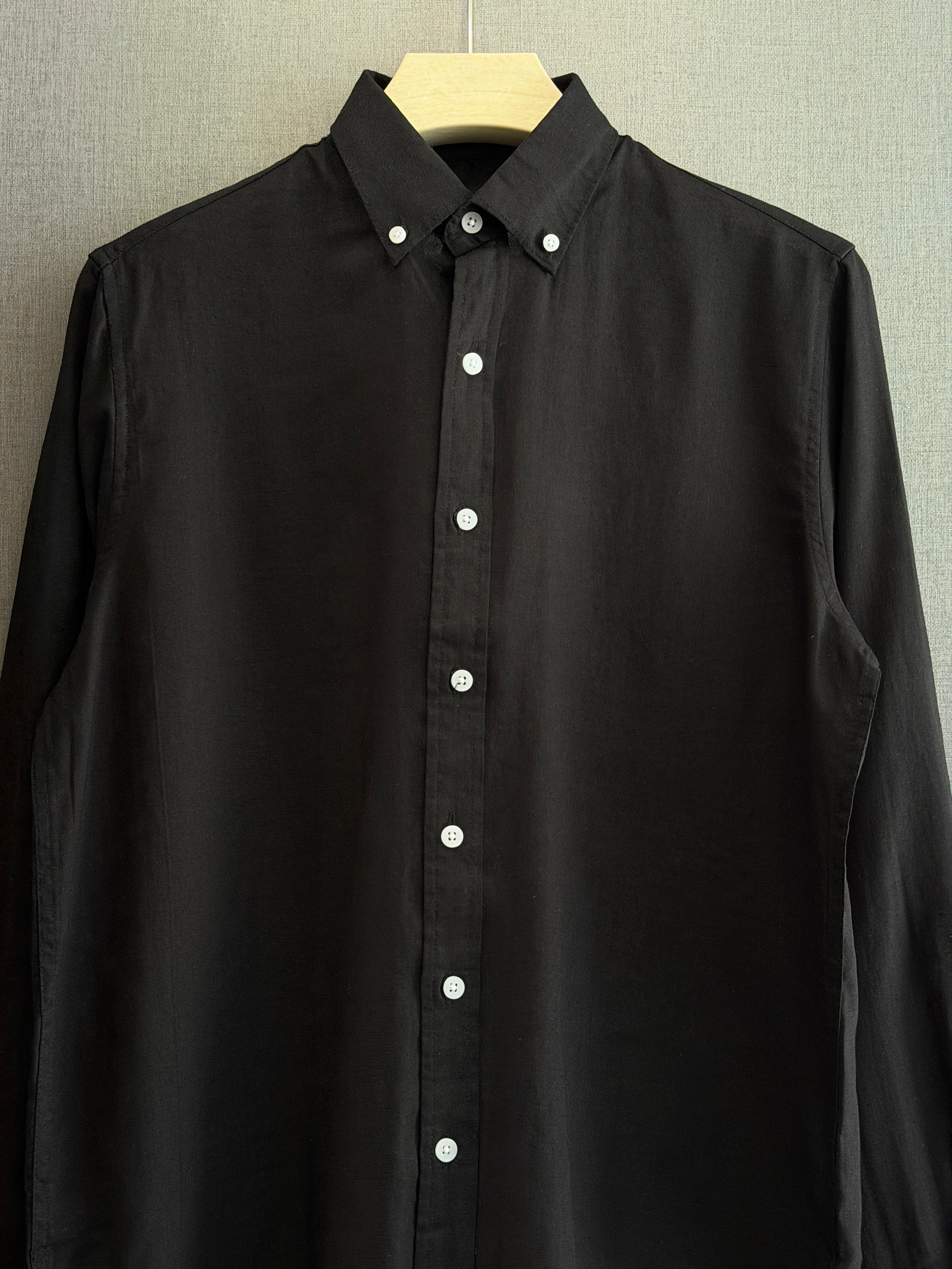 Auraa Linen Shirt – Jet Black